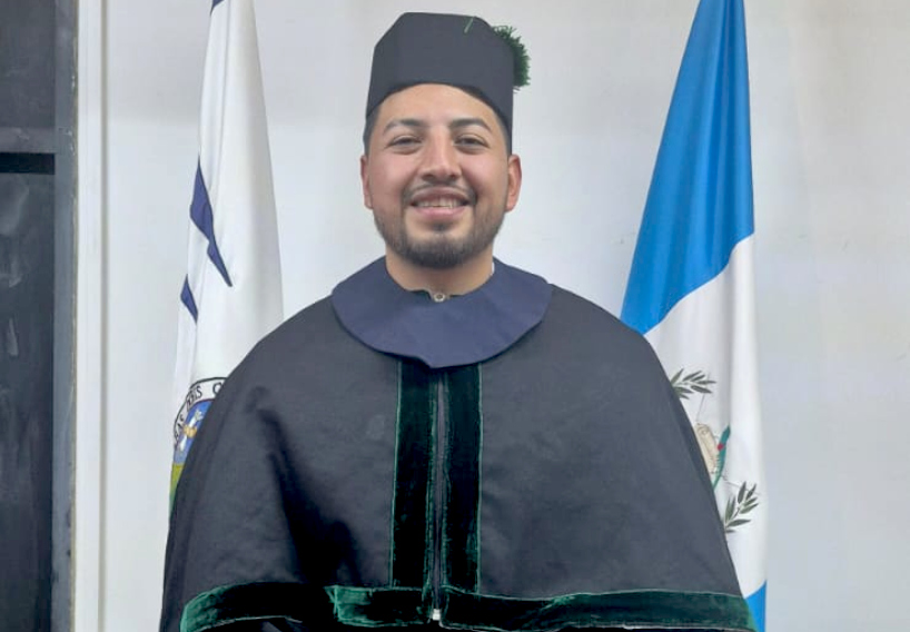 Graduación Abraham García