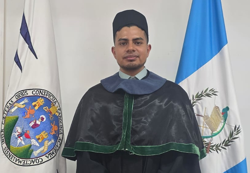 Graduación Angel Leiva