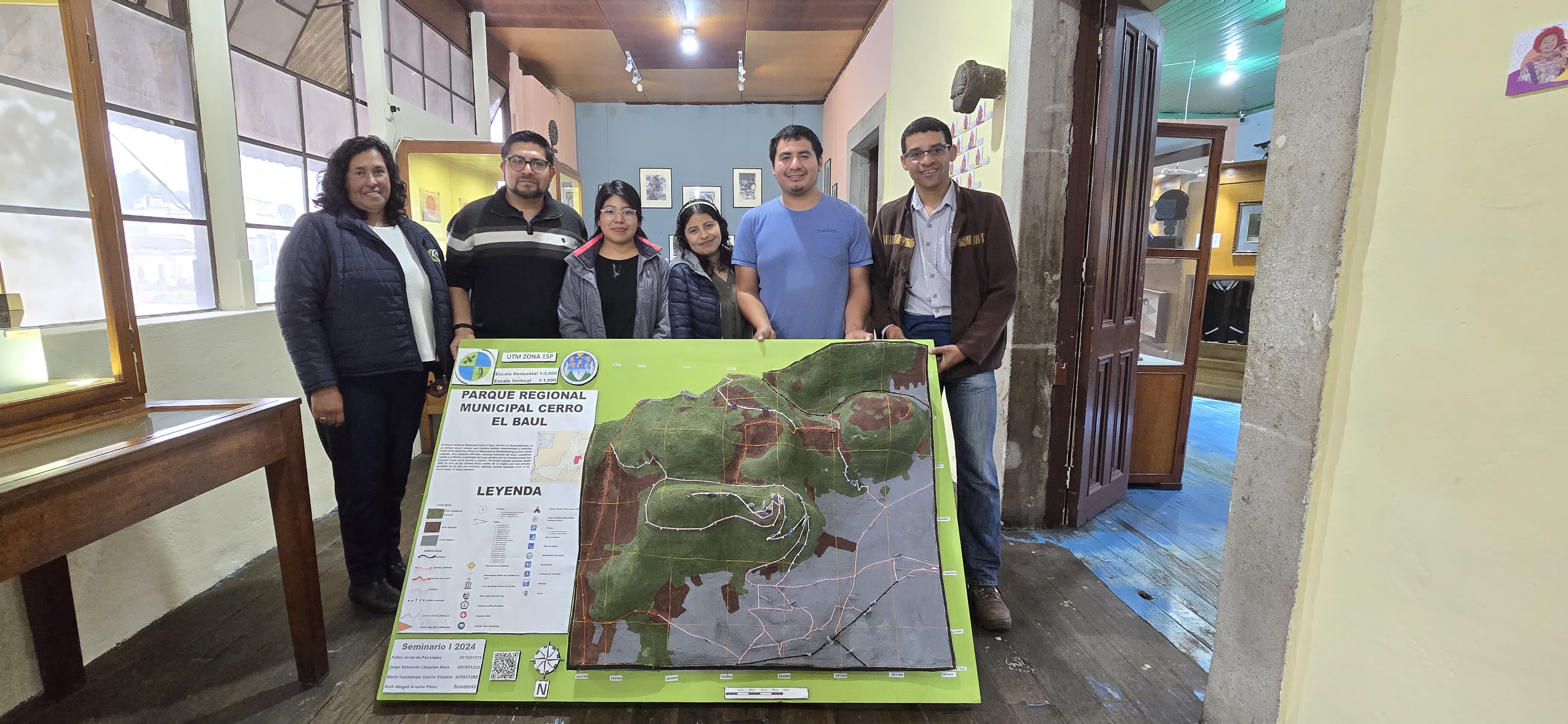 Entrega de Maqueta del Cerro el Baúl al Museo de la Municipalidad de Quetzaltenango