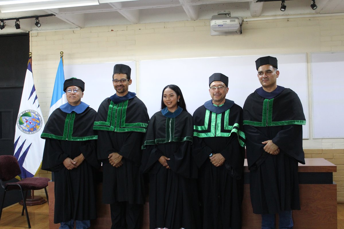 Graduación Saira López